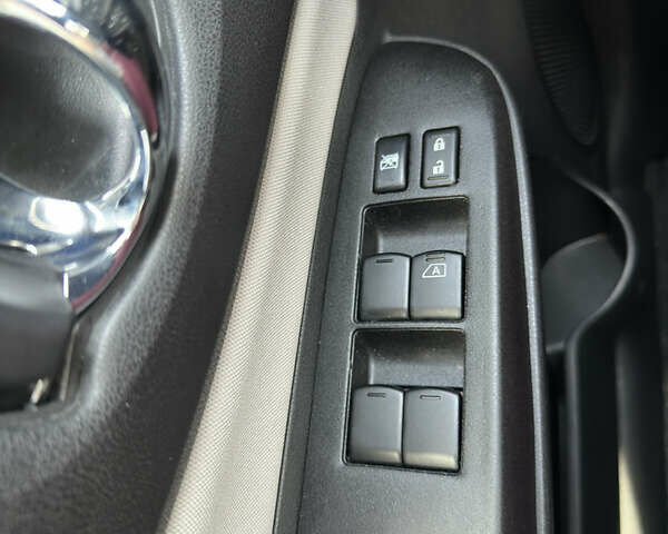 Белый Ниссан Ноут, объемом двигателя 1.2 л и пробегом 38 тыс. км за 12900 $, фото 31 на Automoto.ua