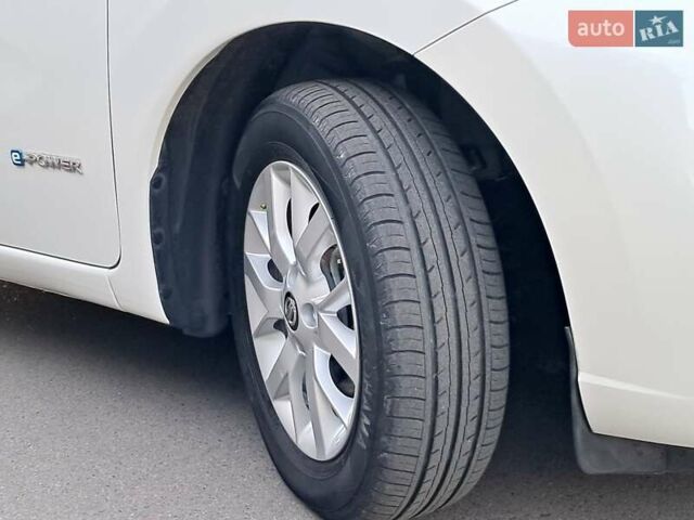 Ниссан Ноут 2019 в Одессе на Automoto.ua Белый Ниссан Ноут, объемом двигателя 1.2 л и пробегом 116 тыс. км за 12999 $, фото 48 на Automoto.ua