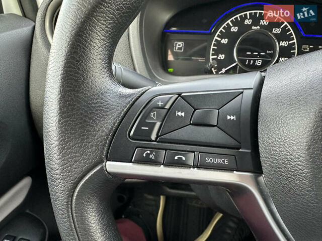 Белый Ниссан Ноут, объемом двигателя 1.2 л и пробегом 38 тыс. км за 12900 $, фото 23 на Automoto.ua