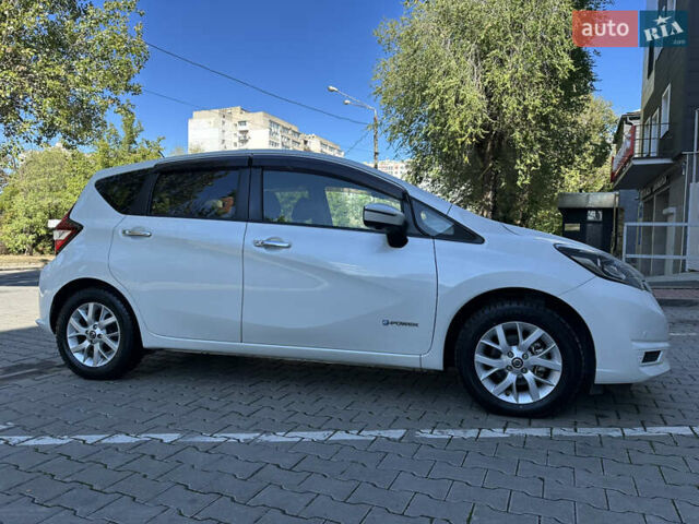 Белый Ниссан Ноут, объемом двигателя 1.2 л и пробегом 52 тыс. км за 12600 $, фото 2 на Automoto.ua