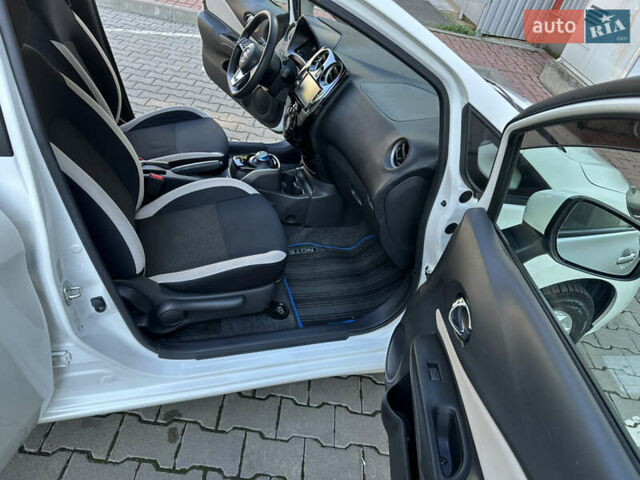 Белый Ниссан Ноут, объемом двигателя 1.2 л и пробегом 52 тыс. км за 12600 $, фото 33 на Automoto.ua