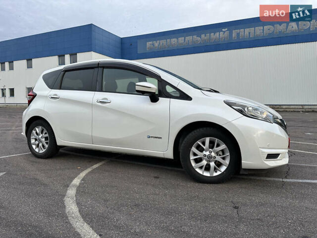 Белый Ниссан Ноут, объемом двигателя 1.2 л и пробегом 52 тыс. км за 12600 $, фото 1 на Automoto.ua