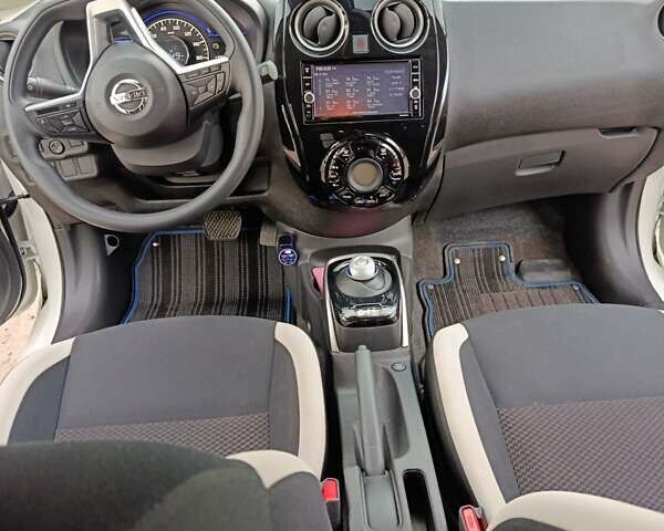 Білий Ніссан Ноут, об'ємом двигуна 1.2 л та пробігом 53 тис. км за 13150 $, фото 12 на Automoto.ua