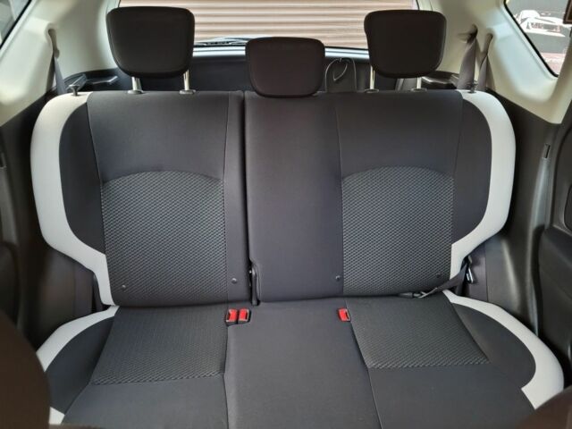 Білий Ніссан Ноут, об'ємом двигуна 1.2 л та пробігом 85 тис. км за 12650 $, фото 17 на Automoto.ua