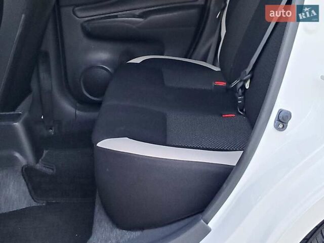 Ниссан Ноут 2019 в Одессе на Automoto.ua Белый Ниссан Ноут, объемом двигателя 1.2 л и пробегом 116 тыс. км за 12999 $, фото 39 на Automoto.ua