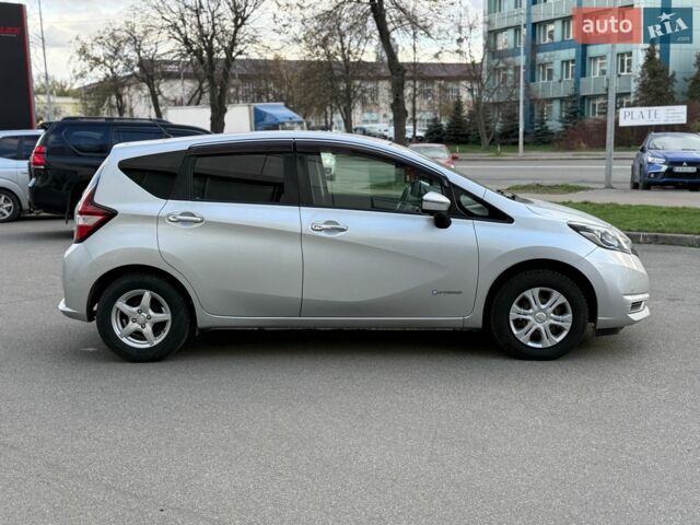 Білий Ніссан Ноут, об'ємом двигуна 1.2 л та пробігом 96 тис. км за 10500 $, фото 5 на Automoto.ua