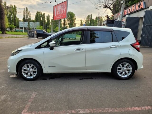 Білий Ніссан Ноут, об'ємом двигуна 1.2 л та пробігом 85 тис. км за 12650 $, фото 7 на Automoto.ua