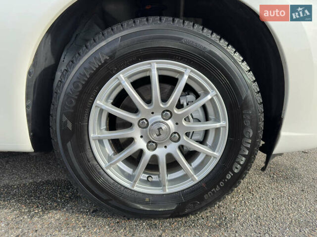 Белый Ниссан Ноут, объемом двигателя 1.2 л и пробегом 38 тыс. км за 12900 $, фото 12 на Automoto.ua