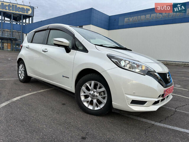 Белый Ниссан Ноут, объемом двигателя 1.2 л и пробегом 52 тыс. км за 12600 $, фото 4 на Automoto.ua