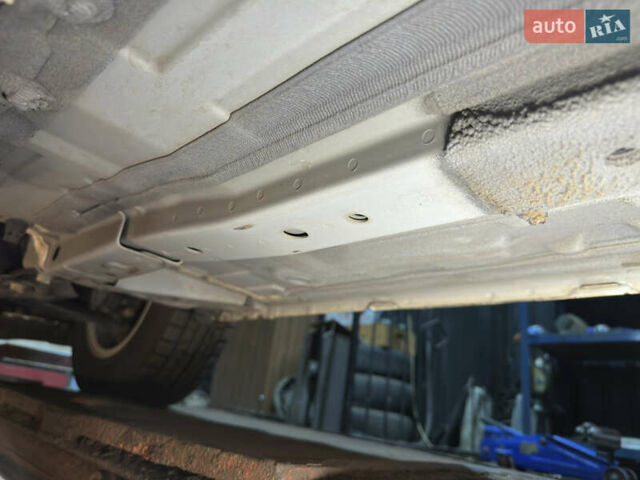 Белый Ниссан Ноут, объемом двигателя 1.2 л и пробегом 38 тыс. км за 12900 $, фото 62 на Automoto.ua