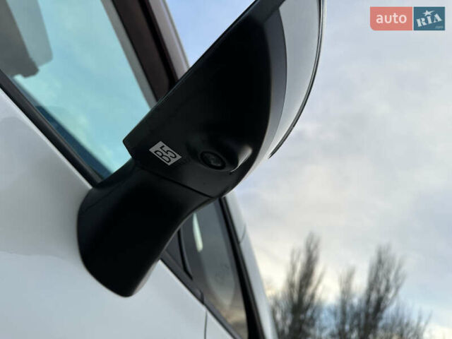 Белый Ниссан Ноут, объемом двигателя 1.2 л и пробегом 52 тыс. км за 12600 $, фото 33 на Automoto.ua