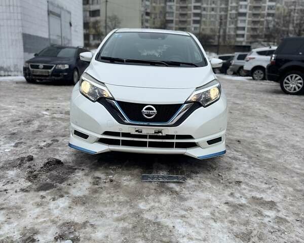 Білий Ніссан Ноут, об'ємом двигуна 1.2 л та пробігом 57 тис. км за 12900 $, фото 7 на Automoto.ua