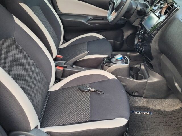 Білий Ніссан Ноут, об'ємом двигуна 1.2 л та пробігом 85 тис. км за 12650 $, фото 15 на Automoto.ua