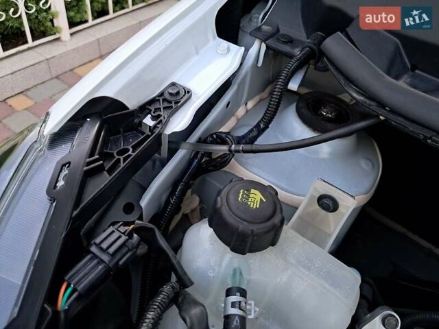 Ниссан Ноут 2019 в Одессе на Automoto.ua Белый Ниссан Ноут, объемом двигателя 1.2 л и пробегом 116 тыс. км за 12999 $, фото 47 на Automoto.ua