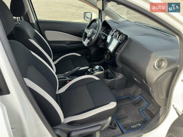 Белый Ниссан Ноут, объемом двигателя 1.2 л и пробегом 38 тыс. км за 12900 $, фото 36 на Automoto.ua