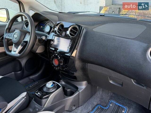 Білий Ніссан Ноут, об'ємом двигуна 1.2 л та пробігом 63 тис. км за 12700 $, фото 28 на Automoto.ua