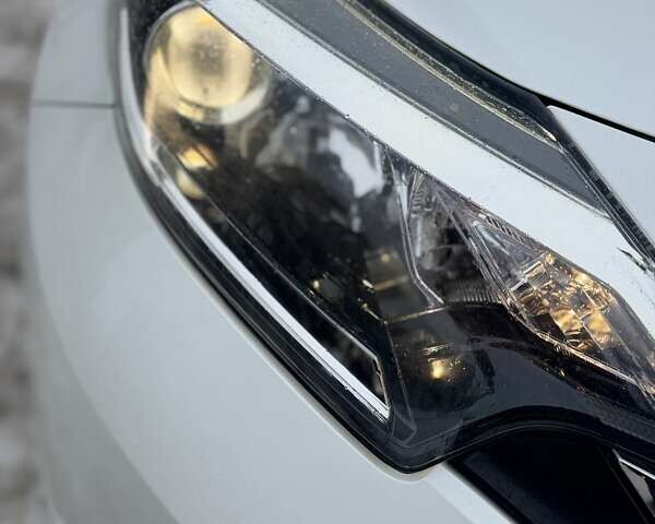 Білий Ніссан Ноут, об'ємом двигуна 1.2 л та пробігом 57 тис. км за 12900 $, фото 19 на Automoto.ua