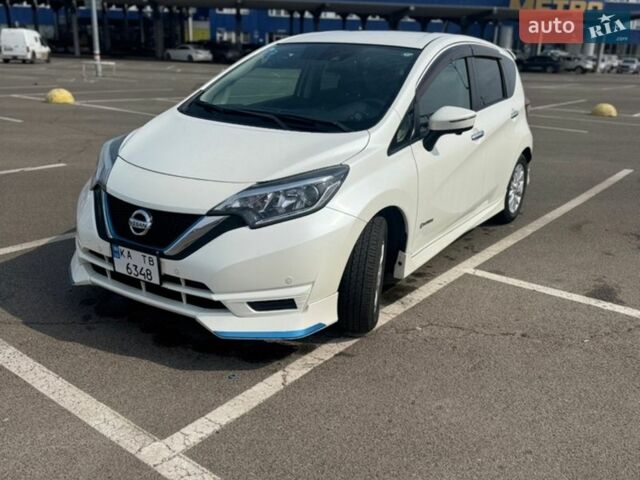 Белый Ниссан Ноут, объемом двигателя 1.2 л и пробегом 57 тыс. км за 12900 $, фото 3 на Automoto.ua