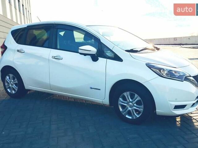 Белый Ниссан Ноут, объемом двигателя 1.2 л и пробегом 38 тыс. км за 12799 $, фото 7 на Automoto.ua