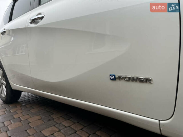 Білий Ніссан Ноут, об'ємом двигуна 1.2 л та пробігом 47 тис. км за 11999 $, фото 62 на Automoto.ua