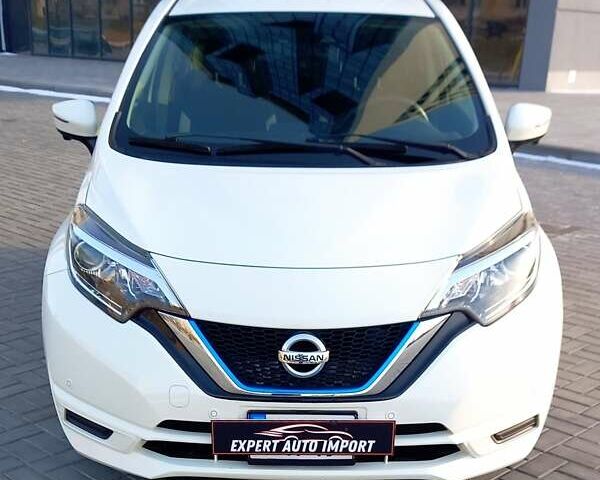 Белый Ниссан Ноут, объемом двигателя 1.2 л и пробегом 38 тыс. км за 12799 $, фото 9 на Automoto.ua