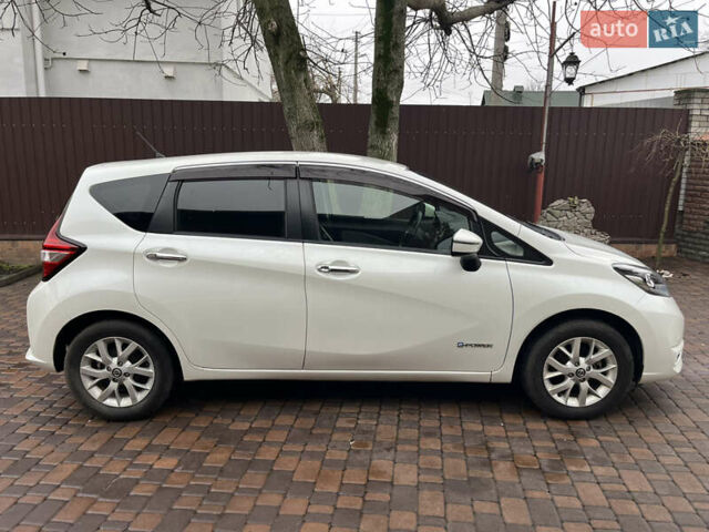 Білий Ніссан Ноут, об'ємом двигуна 1.2 л та пробігом 47 тис. км за 11999 $, фото 58 на Automoto.ua