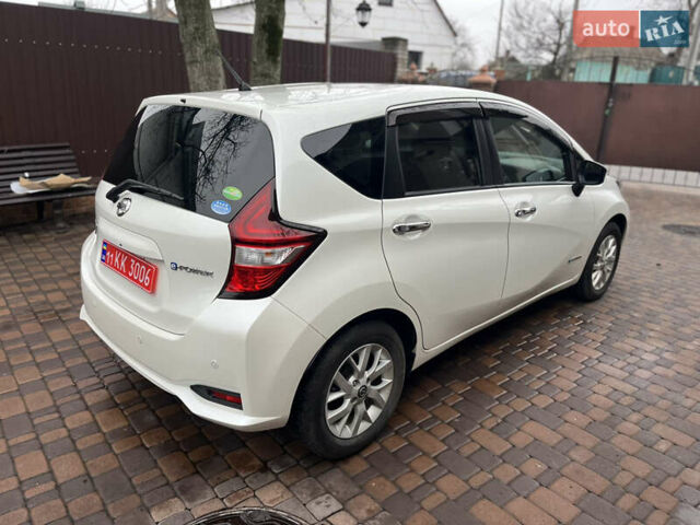 Білий Ніссан Ноут, об'ємом двигуна 1.2 л та пробігом 47 тис. км за 11999 $, фото 52 на Automoto.ua