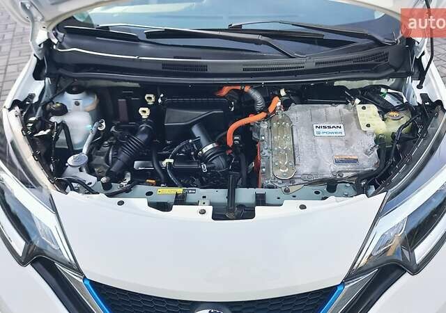 Білий Ніссан Ноут, об'ємом двигуна 1.2 л та пробігом 36 тис. км за 13200 $, фото 18 на Automoto.ua