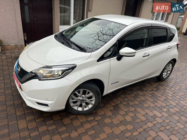 Білий Ніссан Ноут, об'ємом двигуна 1.2 л та пробігом 47 тис. км за 11999 $, фото 12 на Automoto.ua