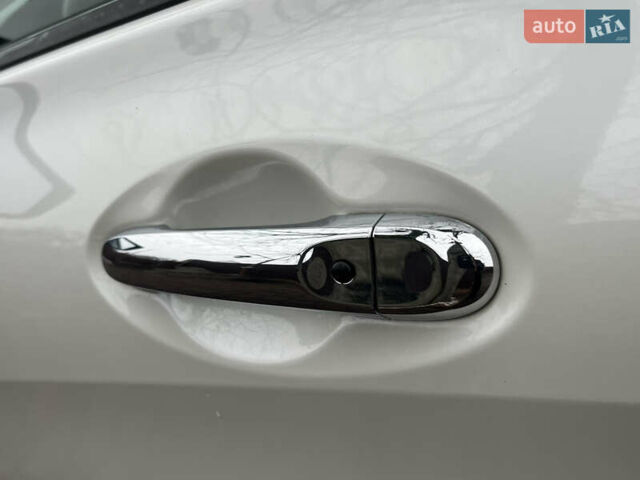 Білий Ніссан Ноут, об'ємом двигуна 1.2 л та пробігом 47 тис. км за 11999 $, фото 113 на Automoto.ua