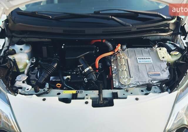Белый Ниссан Ноут, объемом двигателя 1.2 л и пробегом 38 тыс. км за 12799 $, фото 20 на Automoto.ua