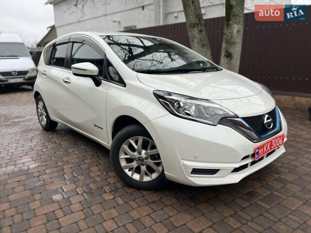 Білий Ніссан Ноут, об'ємом двигуна 1.2 л та пробігом 47 тис. км за 11999 $, фото 68 на Automoto.ua