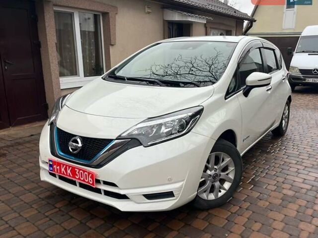 Білий Ніссан Ноут, об'ємом двигуна 1.2 л та пробігом 47 тис. км за 11999 $, фото 21 на Automoto.ua