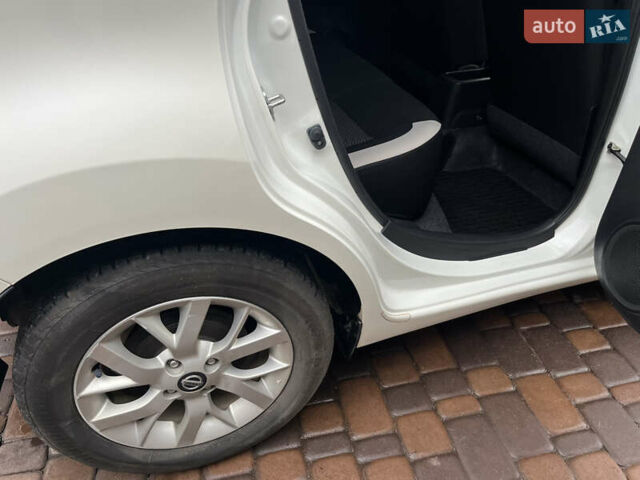 Білий Ніссан Ноут, об'ємом двигуна 1.2 л та пробігом 47 тис. км за 11999 $, фото 54 на Automoto.ua