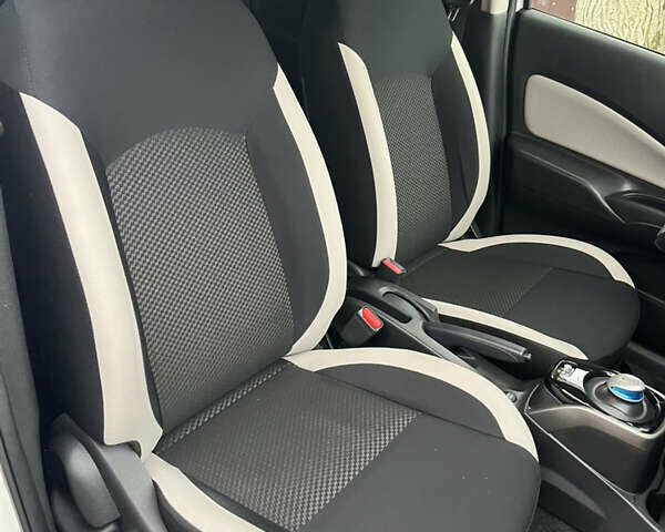 Білий Ніссан Ноут, об'ємом двигуна 1.2 л та пробігом 47 тис. км за 11999 $, фото 95 на Automoto.ua