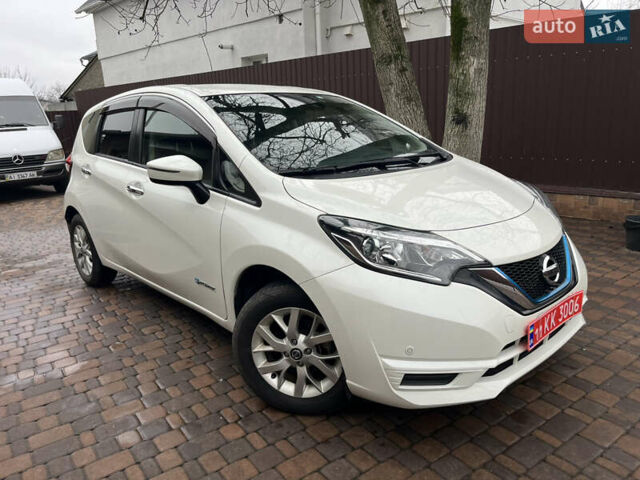 Білий Ніссан Ноут, об'ємом двигуна 1.2 л та пробігом 47 тис. км за 11999 $, фото 66 на Automoto.ua