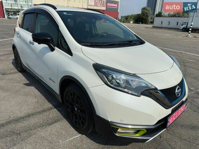 Белый Ниссан Ноут, объемом двигателя 1.2 л и пробегом 125 тыс. км за 13900 $, фото 2 на Automoto.ua