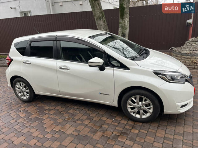 Білий Ніссан Ноут, об'ємом двигуна 1.2 л та пробігом 47 тис. км за 11999 $, фото 59 на Automoto.ua