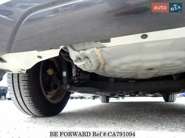 Білий Ніссан Ноут, об'ємом двигуна 1.2 л та пробігом 56 тис. км за 12900 $, фото 17 на Automoto.ua