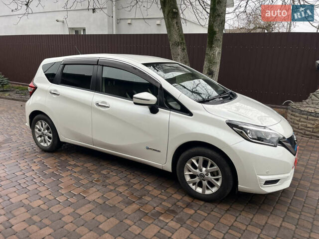 Білий Ніссан Ноут, об'ємом двигуна 1.2 л та пробігом 47 тис. км за 11999 $, фото 60 на Automoto.ua