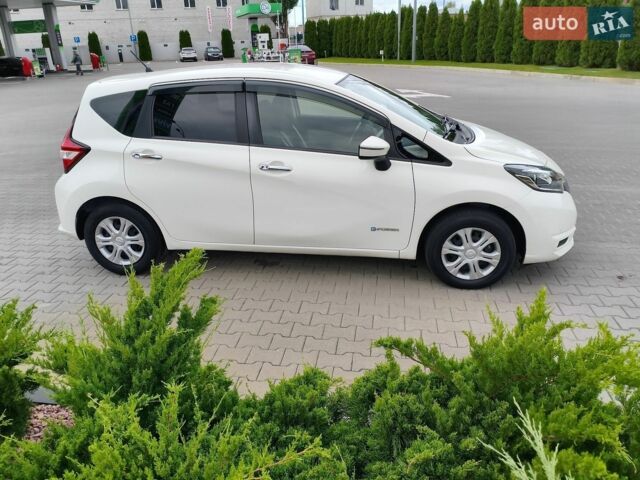 Білий Ніссан Ноут, об'ємом двигуна 1.2 л та пробігом 61 тис. км за 12400 $, фото 5 на Automoto.ua