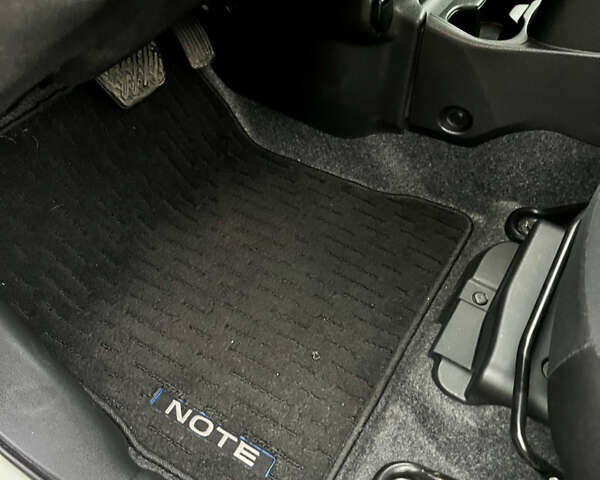 Білий Ніссан Ноут, об'ємом двигуна 1.2 л та пробігом 47 тис. км за 11999 $, фото 74 на Automoto.ua