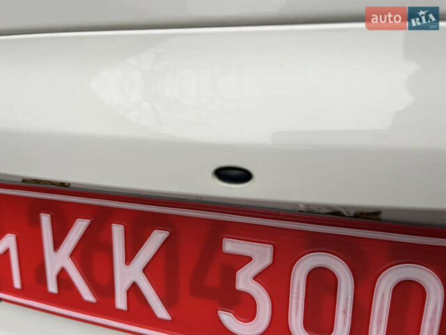 Білий Ніссан Ноут, об'ємом двигуна 1.2 л та пробігом 47 тис. км за 11999 $, фото 114 на Automoto.ua