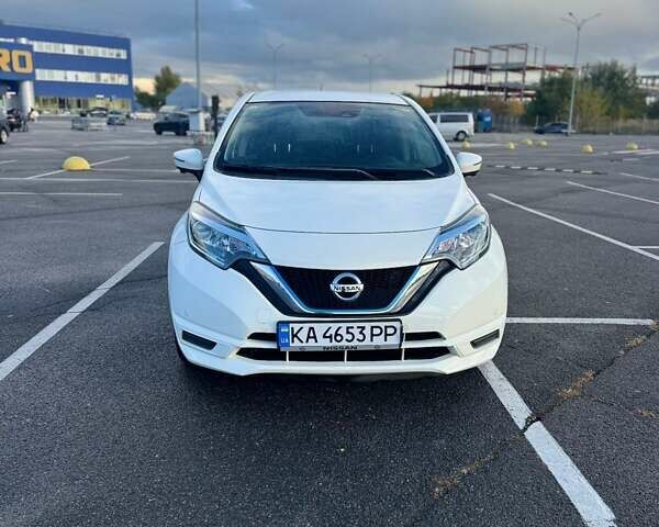 Білий Ніссан Ноут, об'ємом двигуна 1.2 л та пробігом 54 тис. км за 12999 $, фото 22 на Automoto.ua