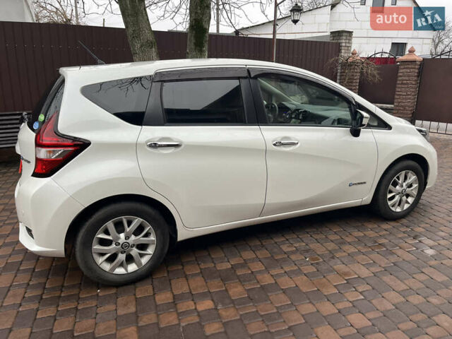 Білий Ніссан Ноут, об'ємом двигуна 1.2 л та пробігом 47 тис. км за 11999 $, фото 57 на Automoto.ua