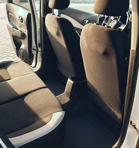 Белый Ниссан Ноут, объемом двигателя 1.2 л и пробегом 38 тыс. км за 12799 $, фото 13 на Automoto.ua