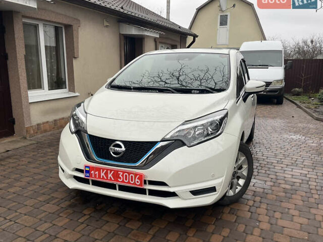 Білий Ніссан Ноут, об'ємом двигуна 1.2 л та пробігом 47 тис. км за 11999 $, фото 18 на Automoto.ua