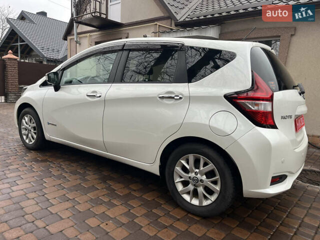 Білий Ніссан Ноут, об'ємом двигуна 1.2 л та пробігом 47 тис. км за 11999 $, фото 29 на Automoto.ua