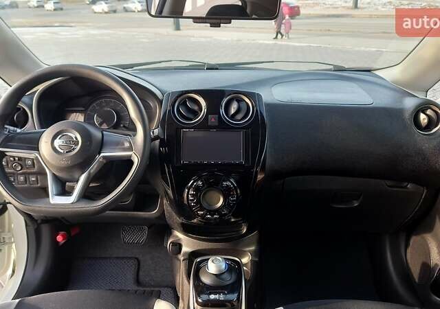 Белый Ниссан Ноут, объемом двигателя 1.2 л и пробегом 38 тыс. км за 12799 $, фото 14 на Automoto.ua