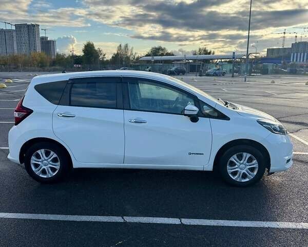 Білий Ніссан Ноут, об'ємом двигуна 1.2 л та пробігом 54 тис. км за 12999 $, фото 17 на Automoto.ua